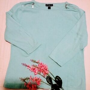 Women's long sleeve light blue sweater